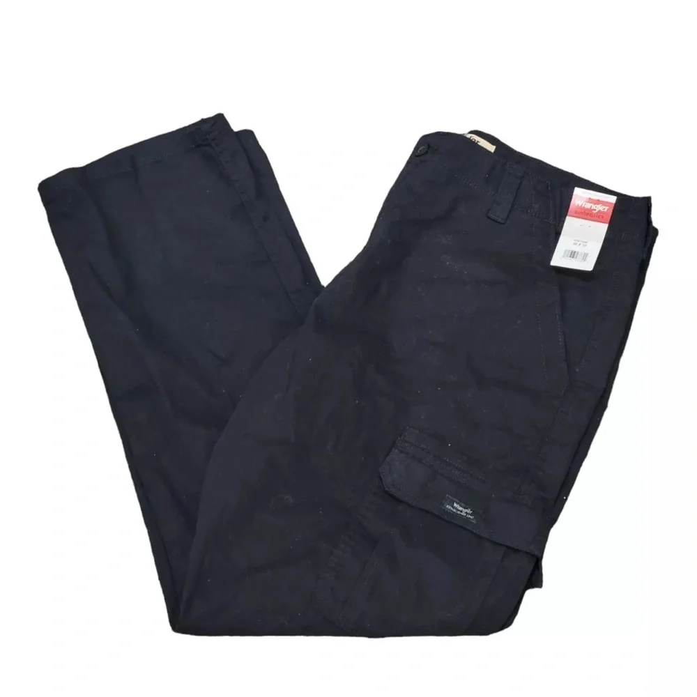 Mens Wrangler cargo pants new black 40 X 29